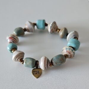 Turquoise and Cream Beaded Bracelet with Gold Charm